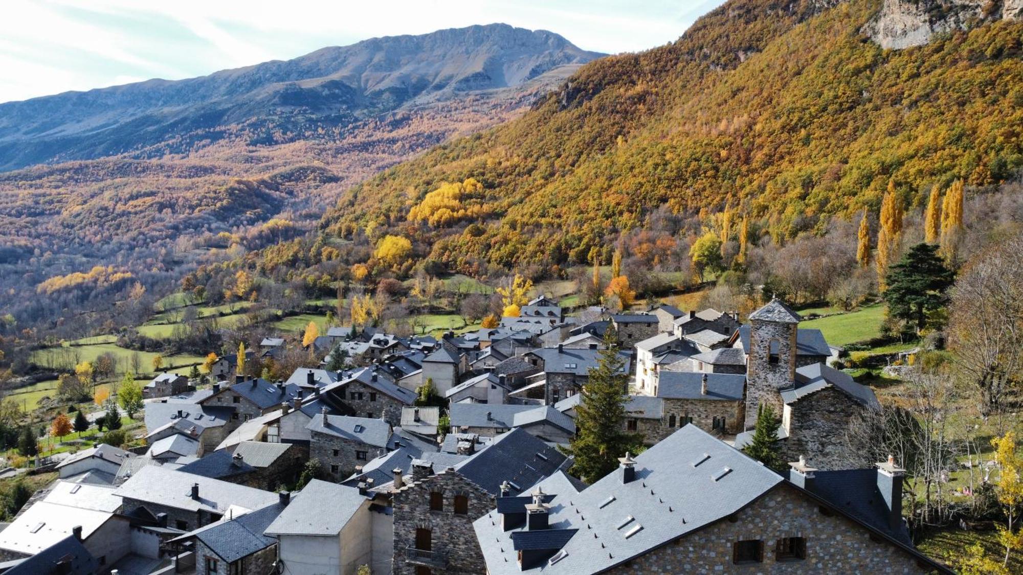 Apartamentos Turisticos: Tu Casa En Sahun Exterior foto